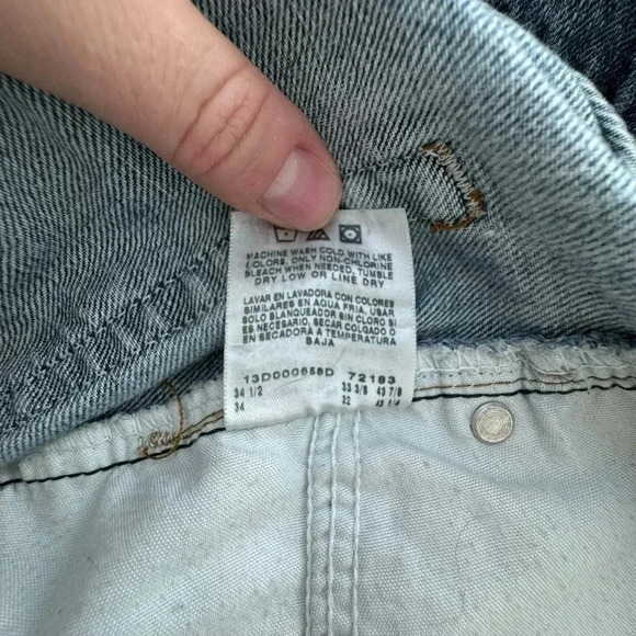 Vintage Lees Light Blue Distressed Denim Jean Shorts, Size 30x32 - Picture 13 of 14